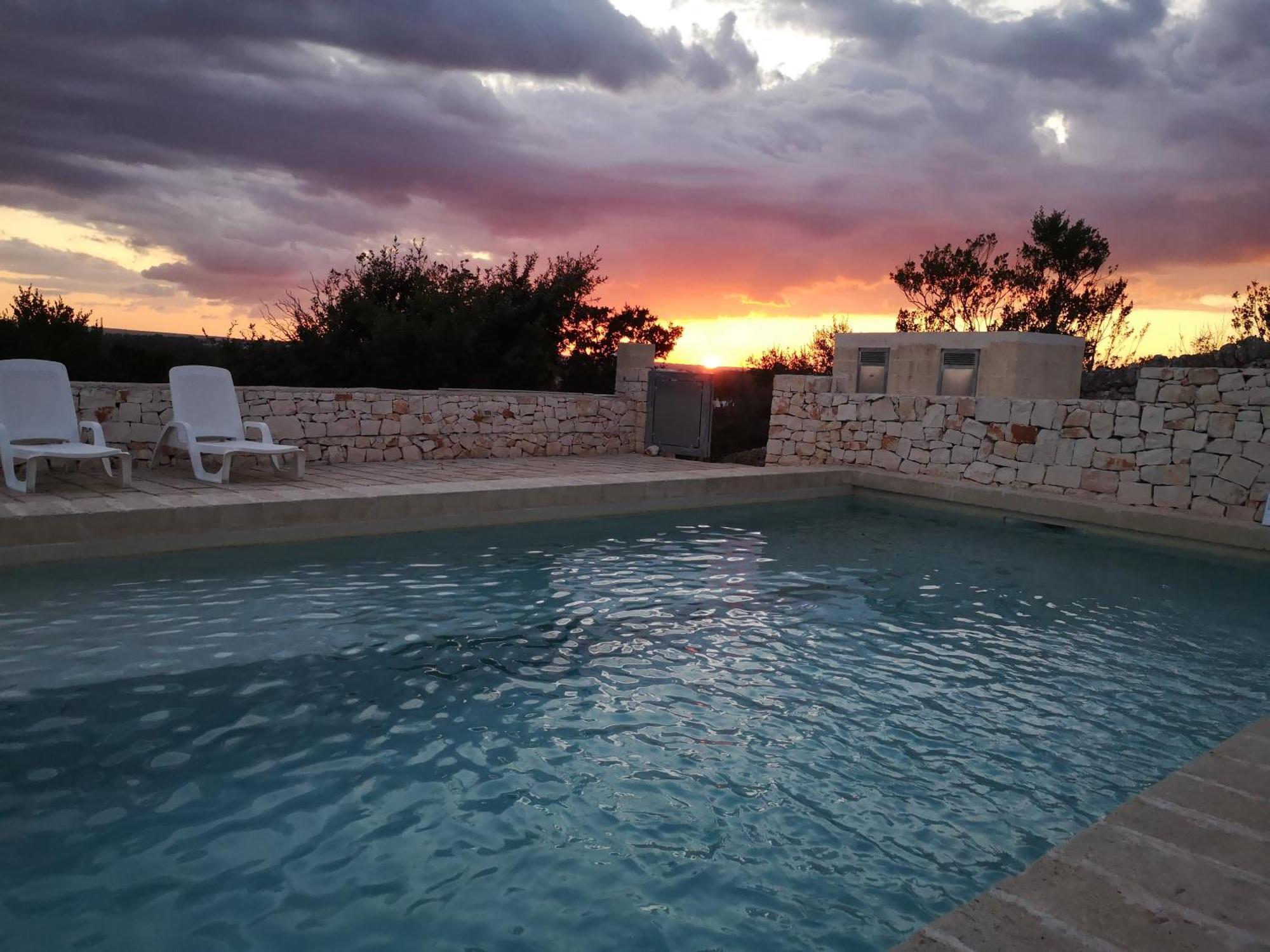 Dimora Verde B Con Trullo Masseria Poesia Cisternino Exterior photo